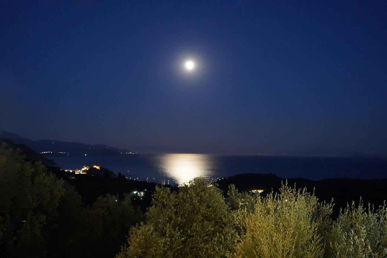 Moonlight Suites Parga Ngoại thất bức ảnh