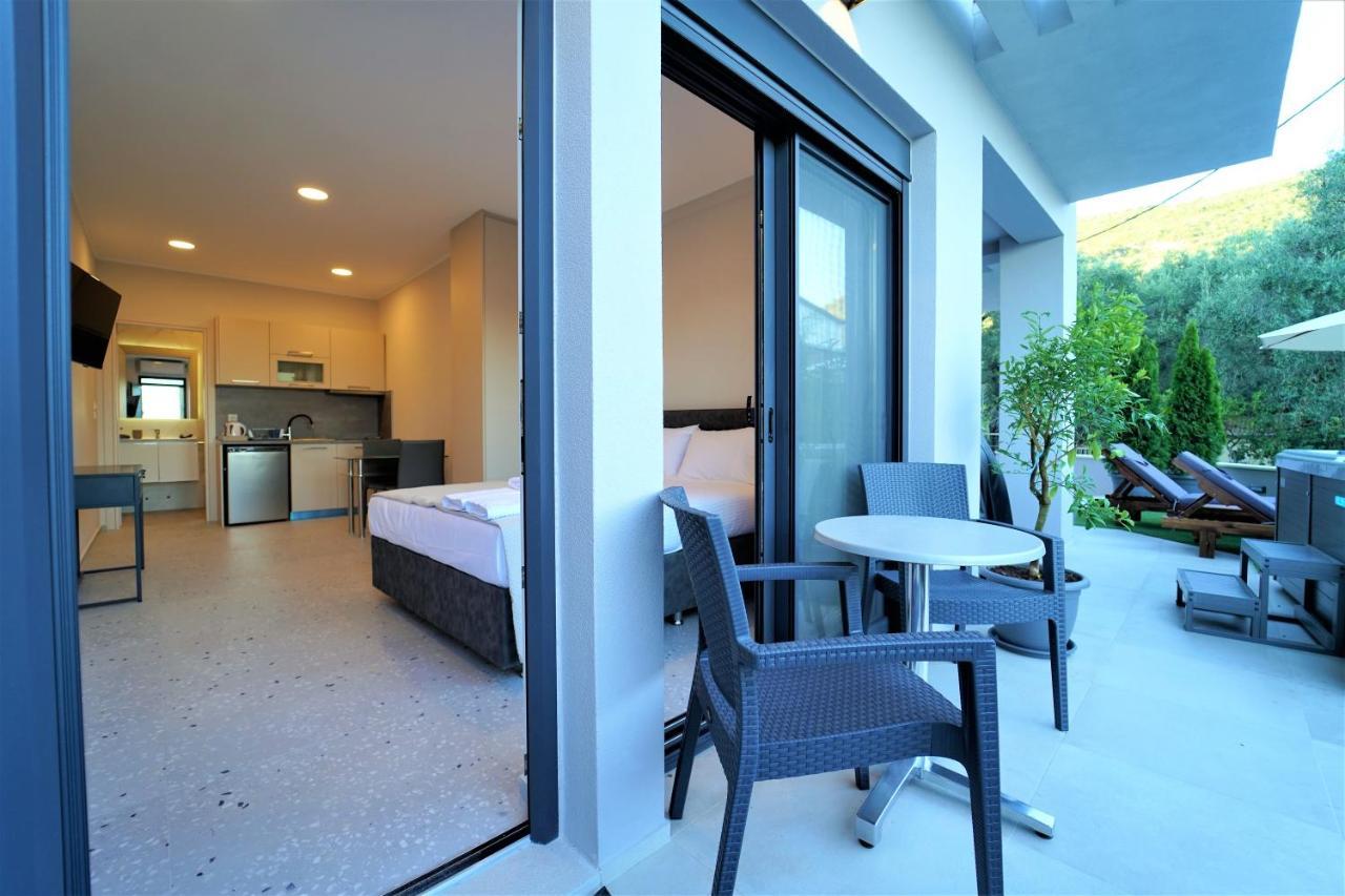 Moonlight Suites Parga Ngoại thất bức ảnh