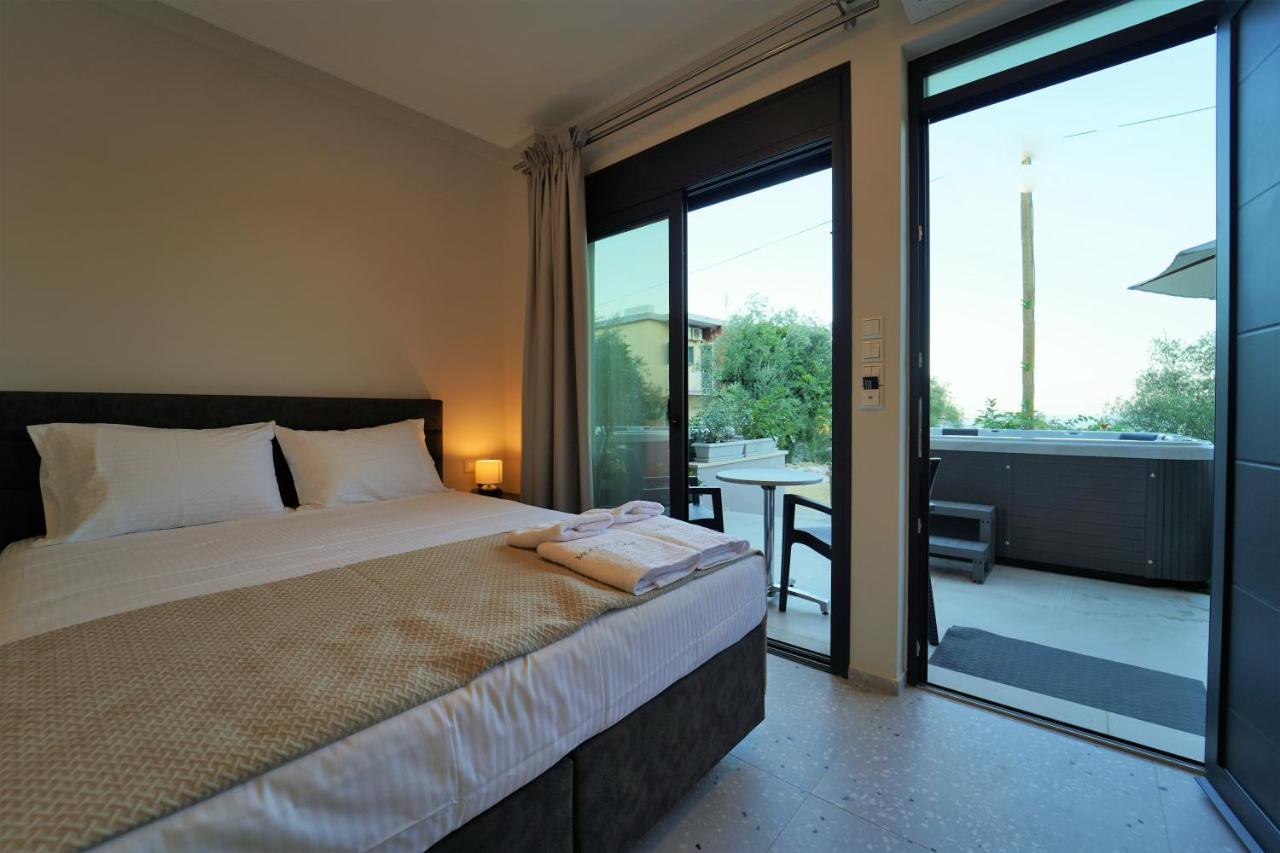 Moonlight Suites Parga Ngoại thất bức ảnh