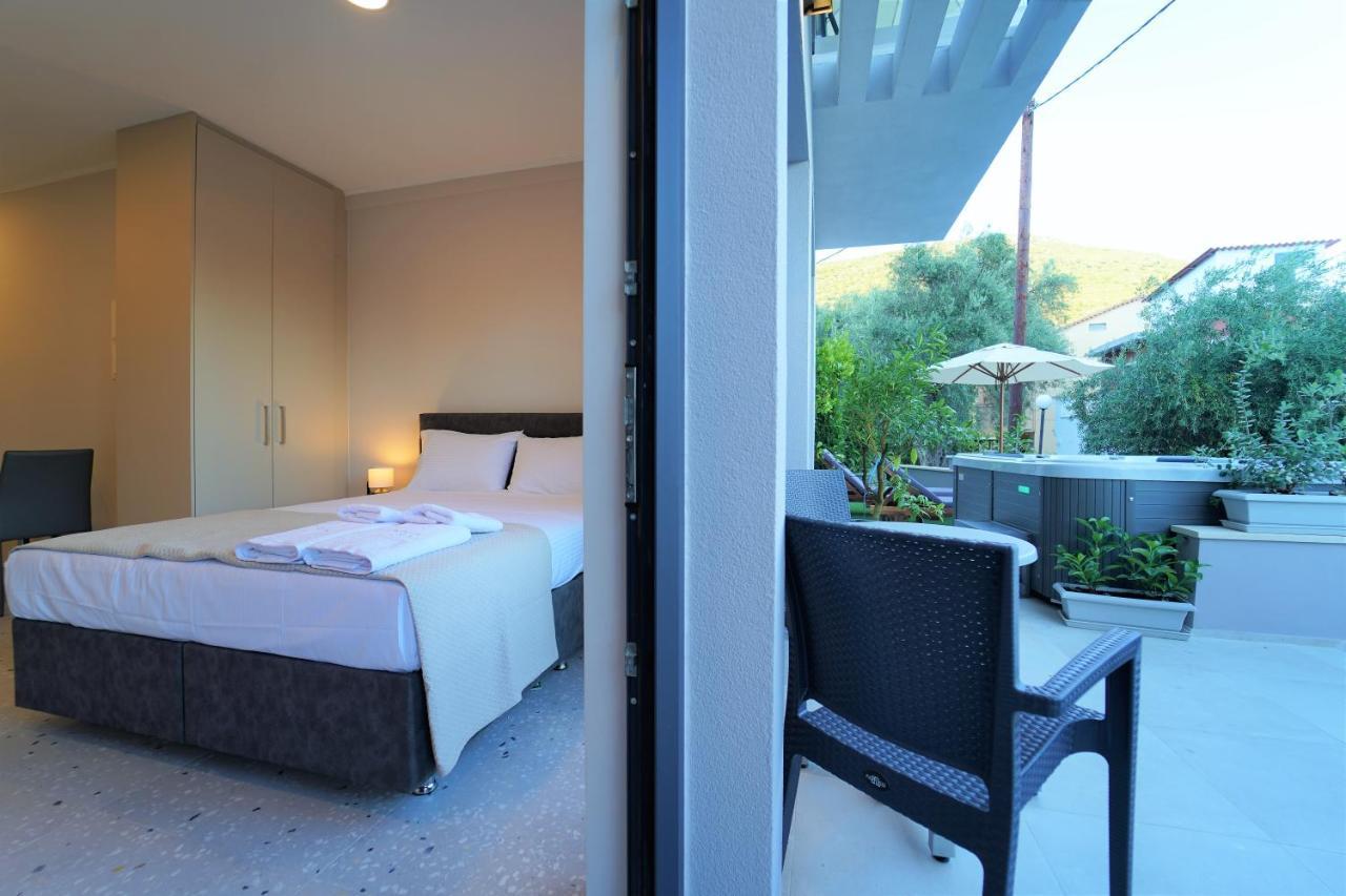 Moonlight Suites Parga Ngoại thất bức ảnh